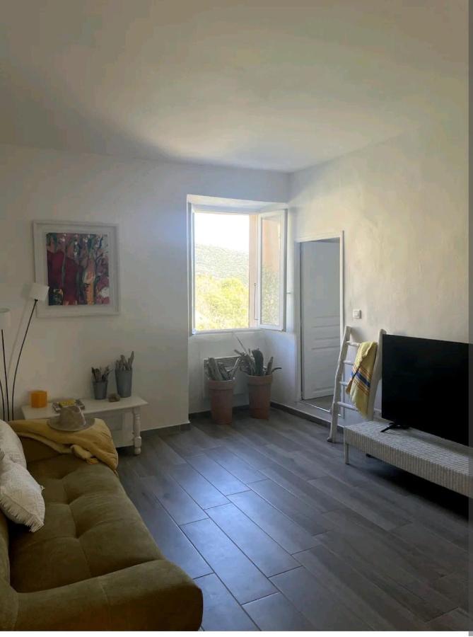 Appartement Vue Mer En Plein Centre De Cargèse Dış mekan fotoğraf